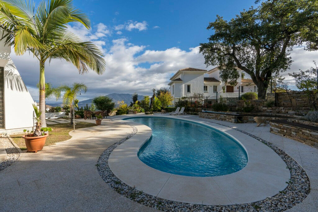 Detached Villa La Mairena Málaga - image 26