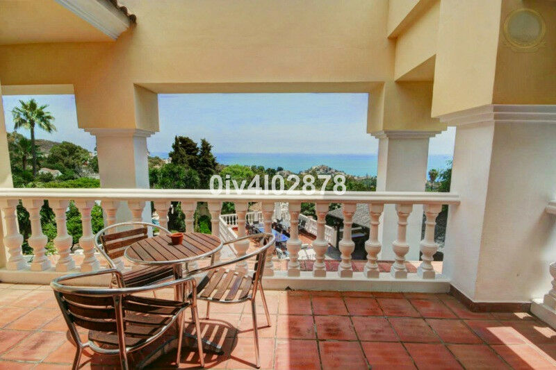 Detached Villa Benalmadena Pueblo Málaga - image 25