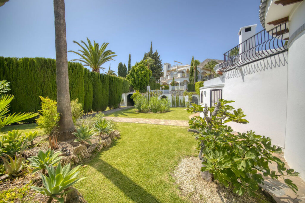 Detached Villa Benalmadena Málaga - image 25