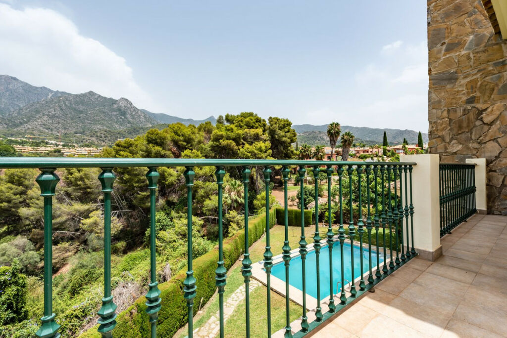 Detached Villa Marbella Málaga - image 26