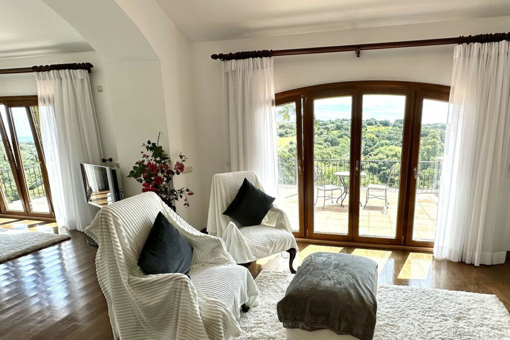 Detached Villa Sotogrande Alto Cádiz - image 26
