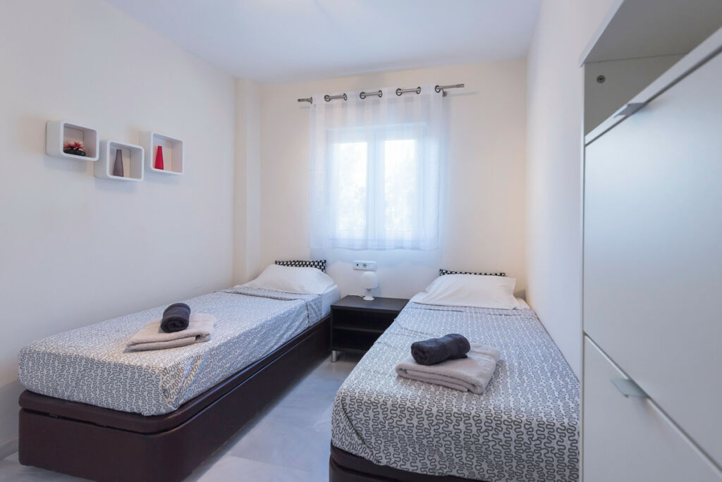 Middle Floor Apartment Calahonda Málaga - image 27