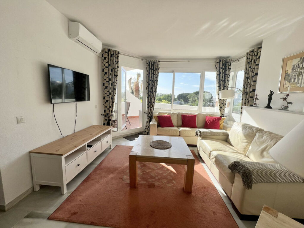 Middle Floor Apartment Calahonda Málaga - image 26