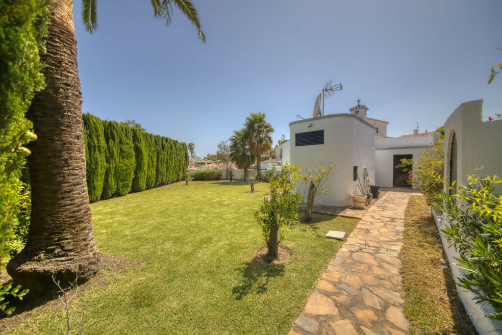 Detached Villa Benalmadena Málaga - image 28