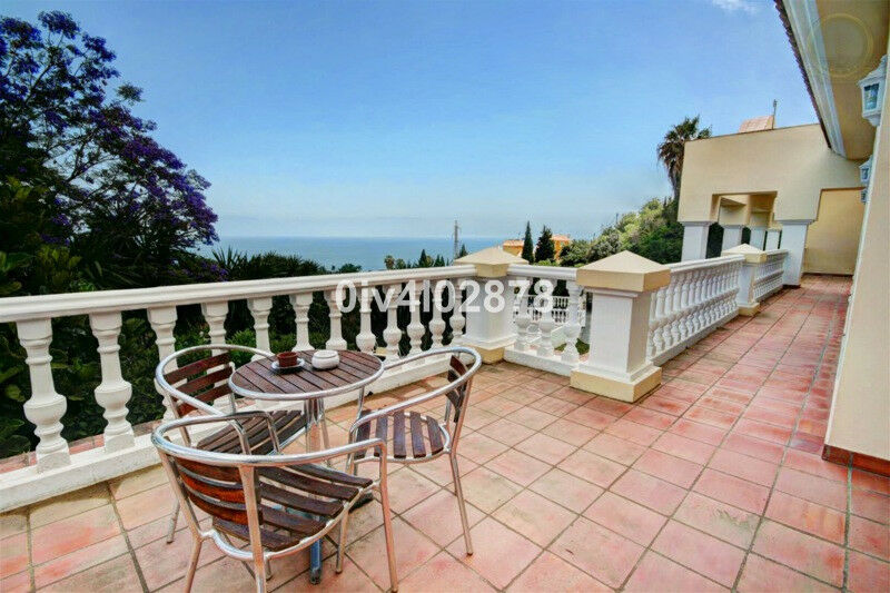 Detached Villa Benalmadena Pueblo Málaga - image 29