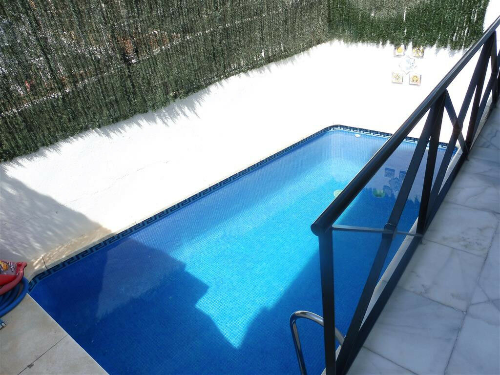 Townhouse The Golden Mile Málaga - image 3