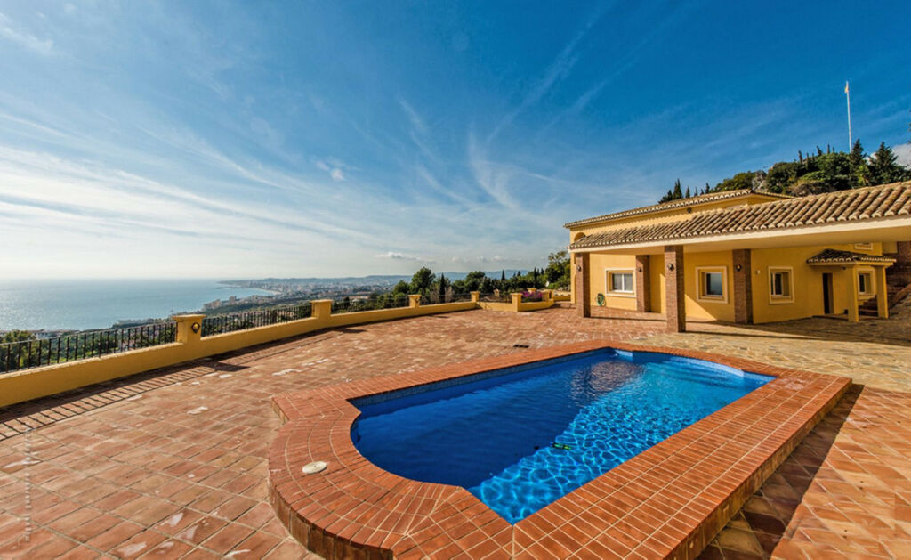 Detached Villa Benalmadena Málaga - image 3