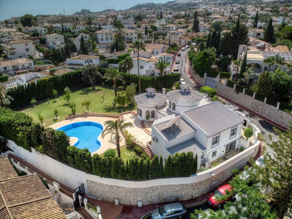 Detached Villa Benalmadena Málaga - image 3