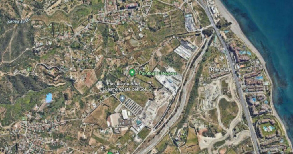 Residential Plot Estepona Málaga - image 3