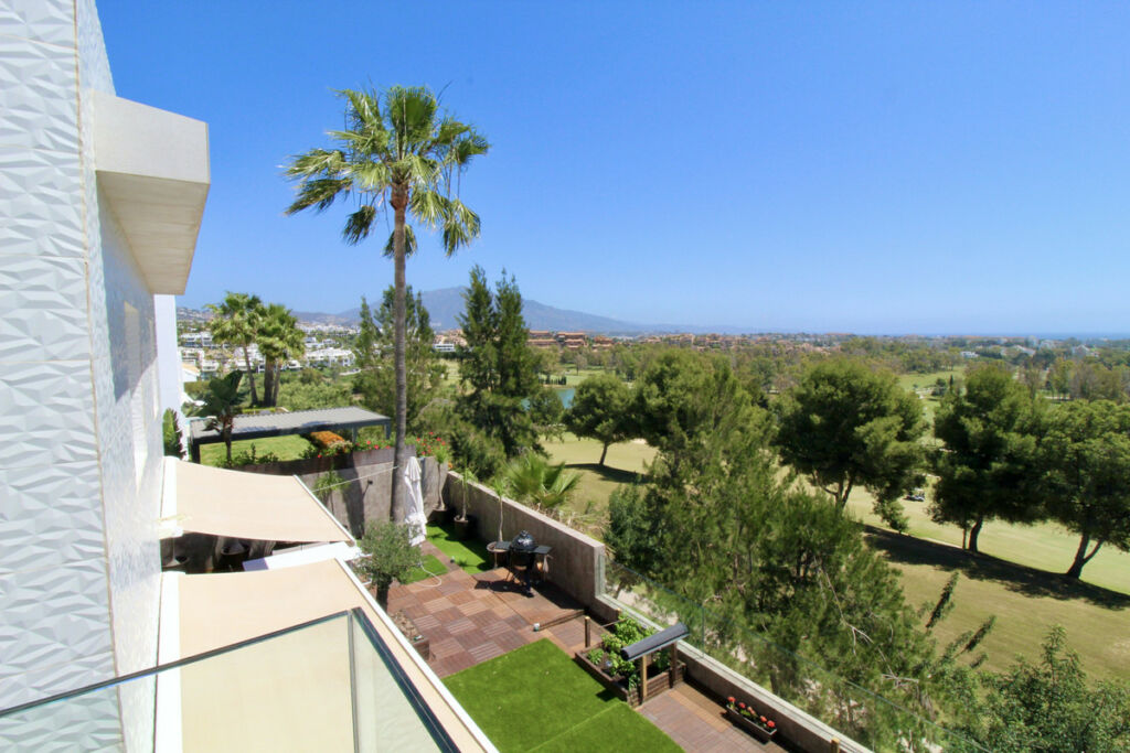 Detached Villa Benahavís Málaga - image 30