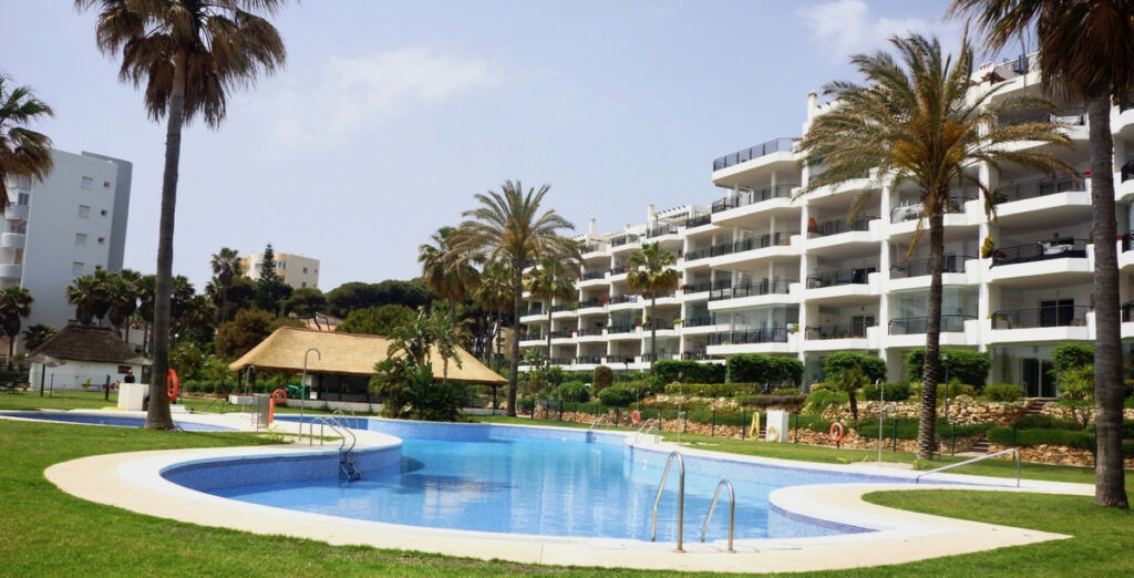 Middle Floor Apartment Calahonda Málaga - image 30