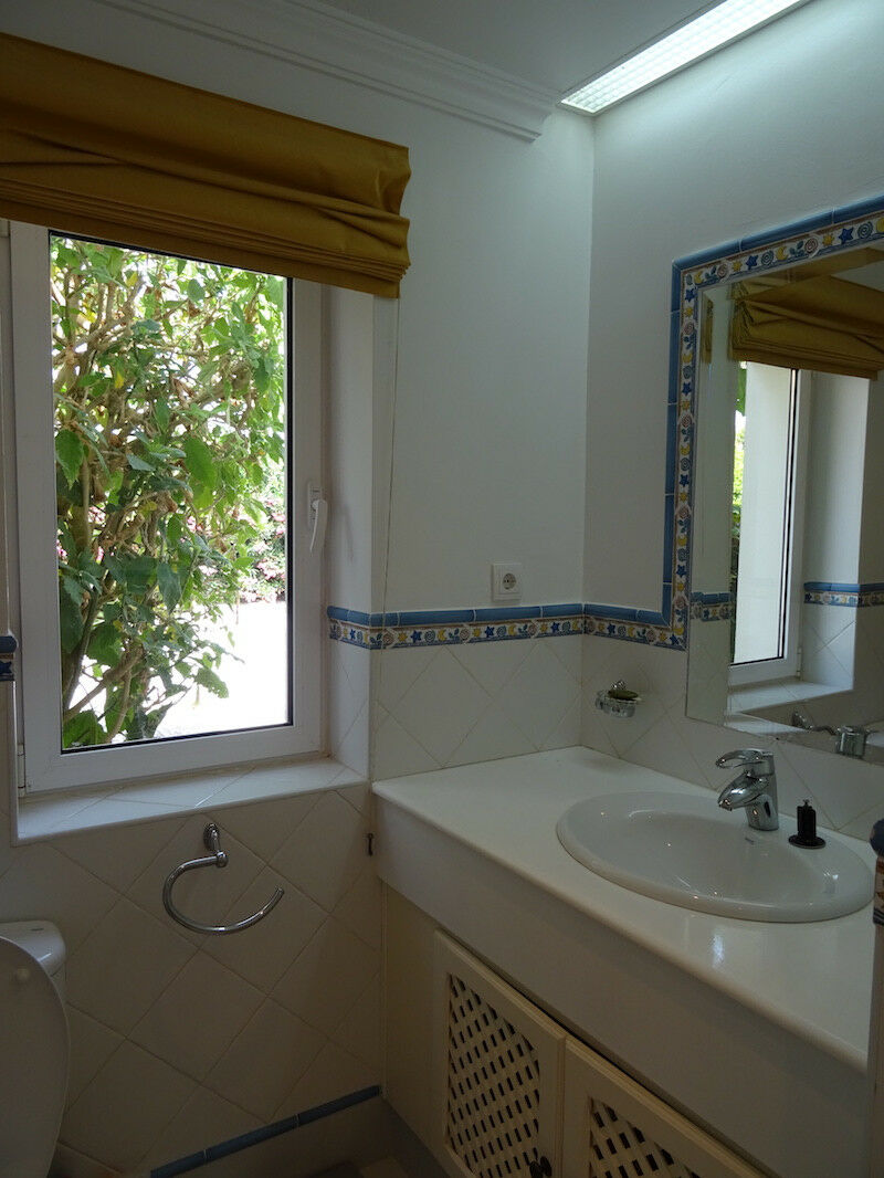 Detached Villa Sotogrande Alto Cádiz - image 30