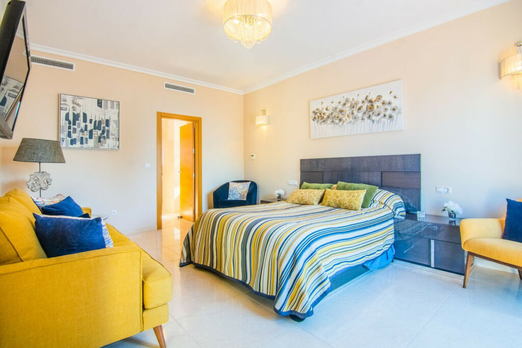 Semi-Detached House La Mairena Málaga - image 32