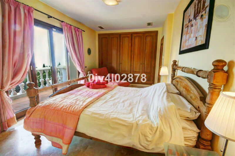 Detached Villa Benalmadena Pueblo Málaga - image 33