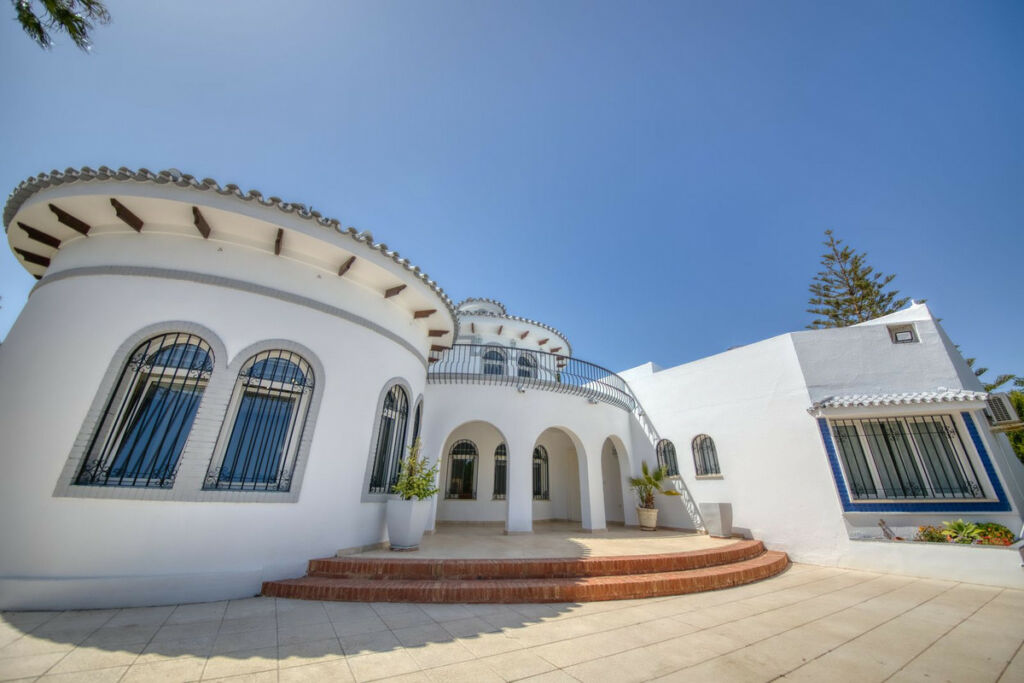 Detached Villa Benalmadena Málaga - image 38