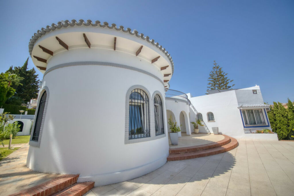 Detached Villa Benalmadena Málaga - image 39