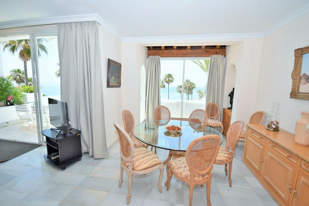 Penthouse Estepona Málaga - image 4