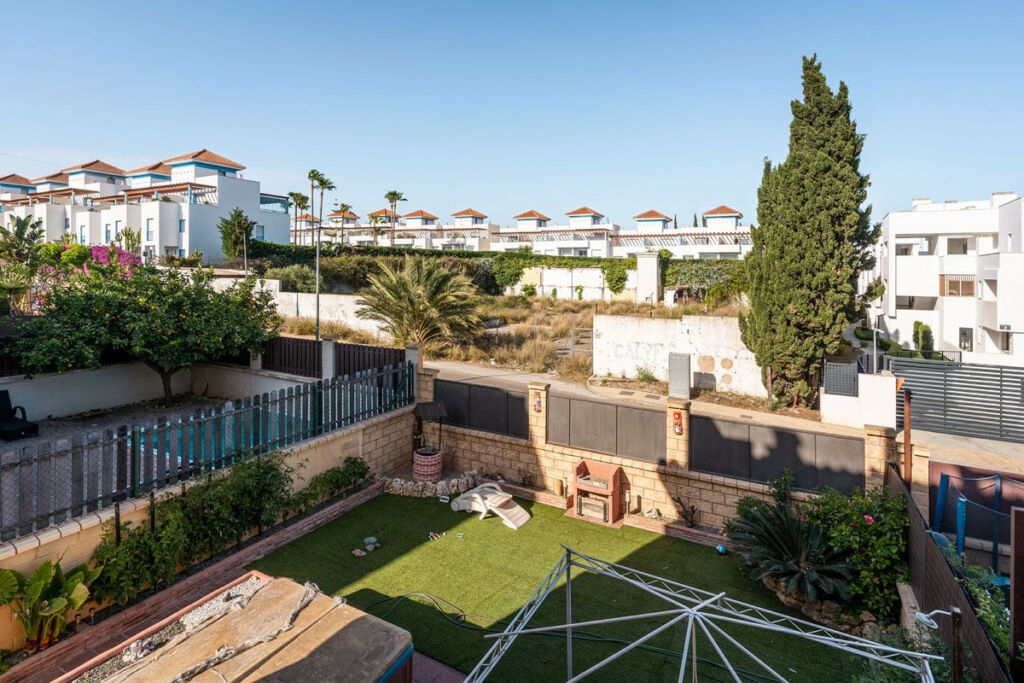 Townhouse Cancelada Málaga - image 4