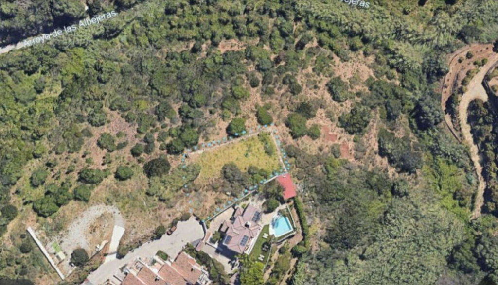 Residential Plot Estepona Málaga - image 4