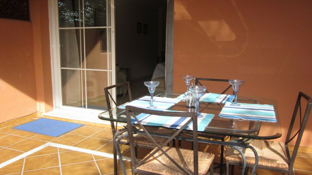 Ground Floor Apartment Elviria Málaga - image 4