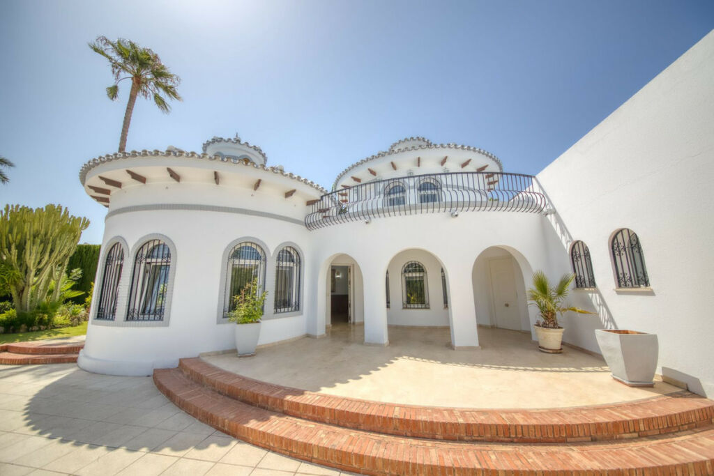 Detached Villa Benalmadena Málaga - image 40