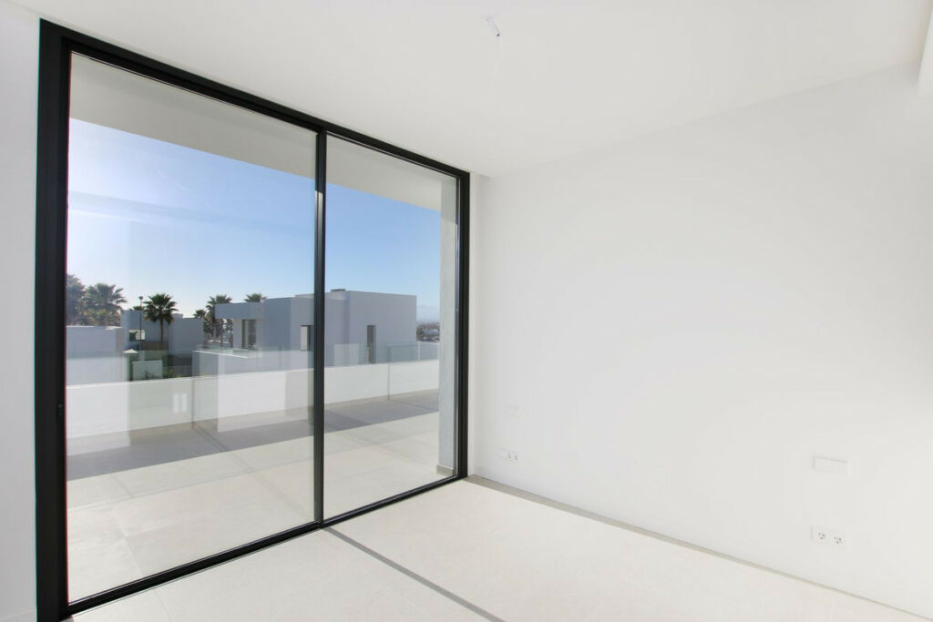 Detached Villa Río Real Málaga - image 42