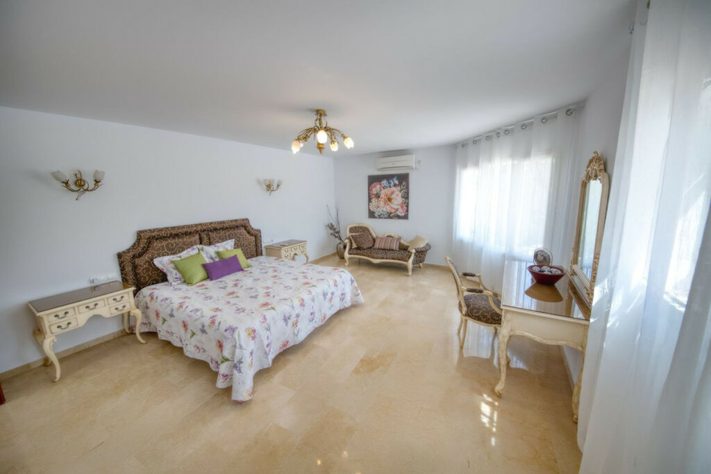 Detached Villa Benalmadena Málaga - image 44