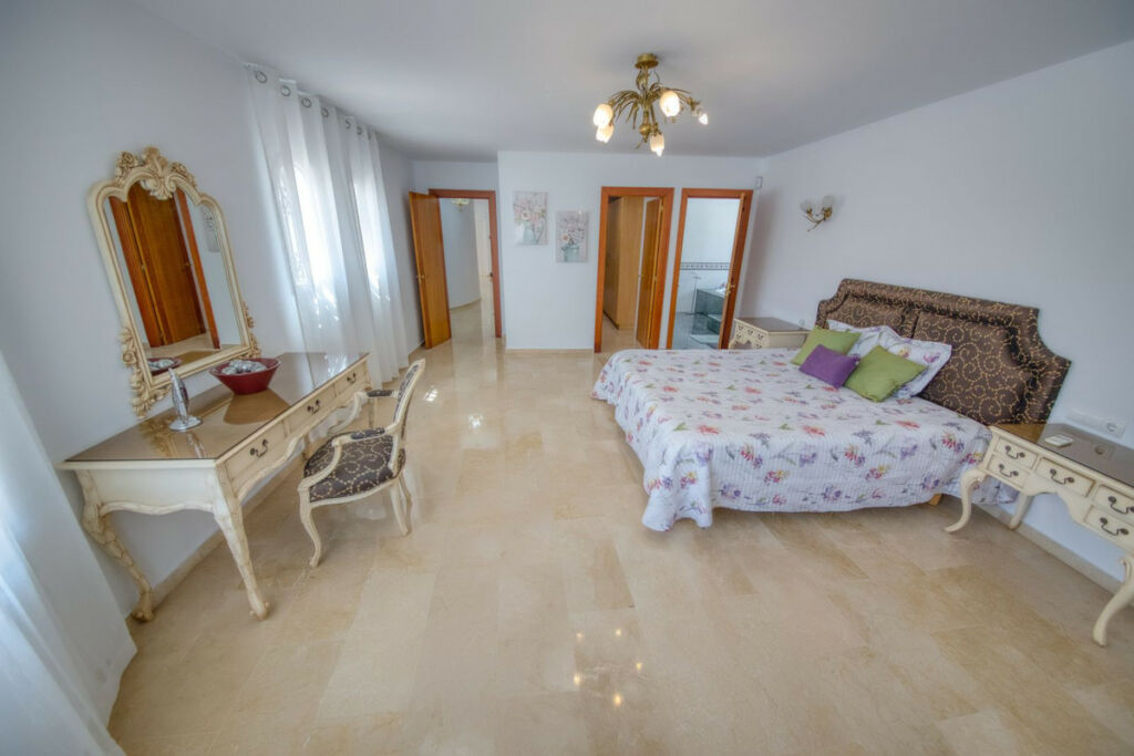 Detached Villa Benalmadena Málaga - image 45