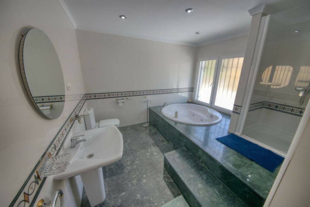 Detached Villa Benalmadena Málaga - image 48