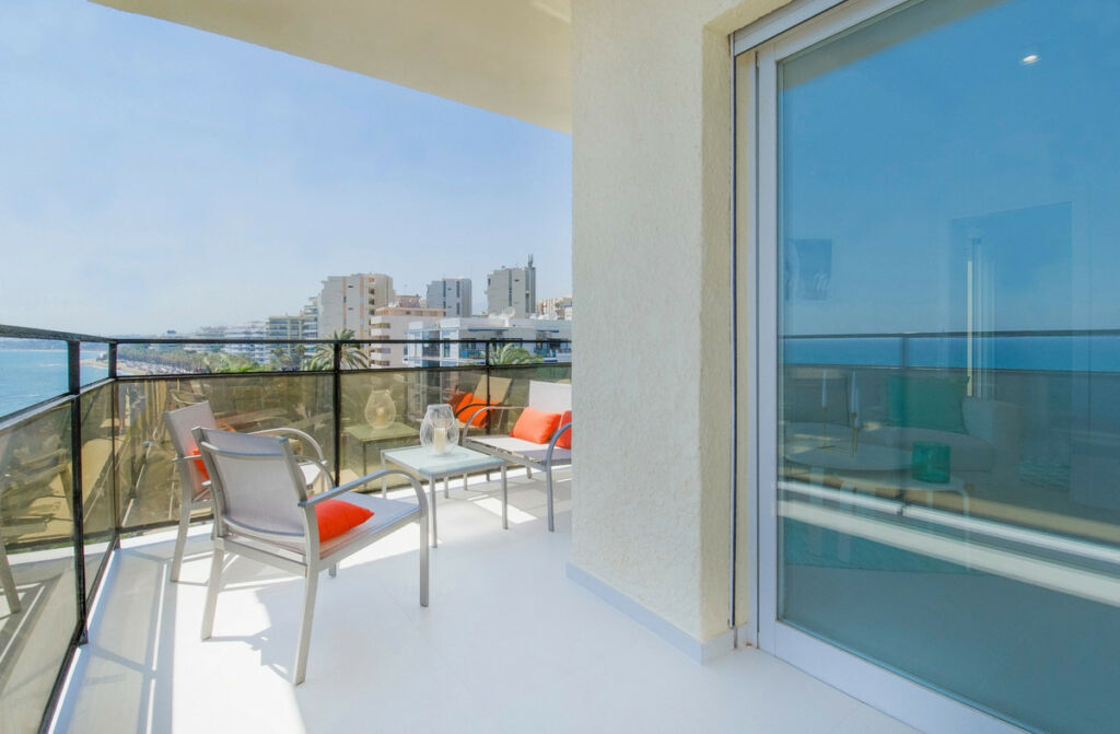 Middle Floor Apartment Marbella Málaga - image 5