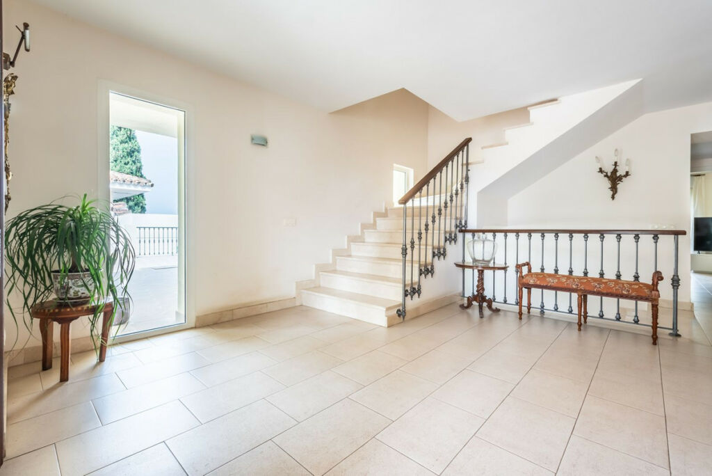 Detached Villa Marbella Málaga - image 5