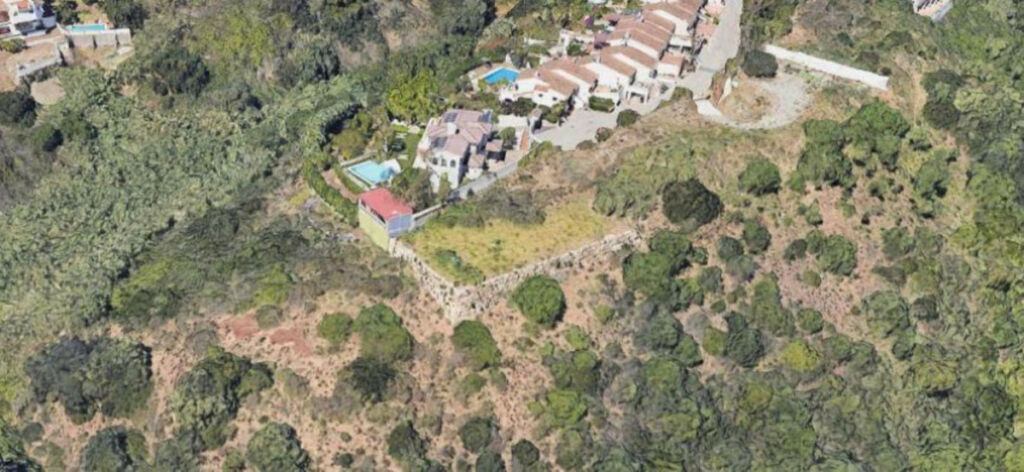Residential Plot Estepona Málaga - image 5