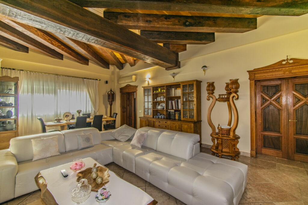 Detached Villa San Pedro de Alcántara Málaga - image 5