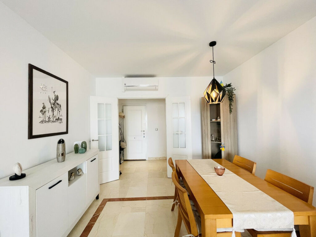 Middle Floor Apartment San Luis de Sabinillas Málaga - image 5