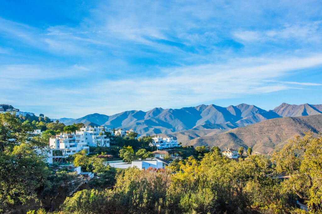 Residential Plot La Mairena Málaga - image 5