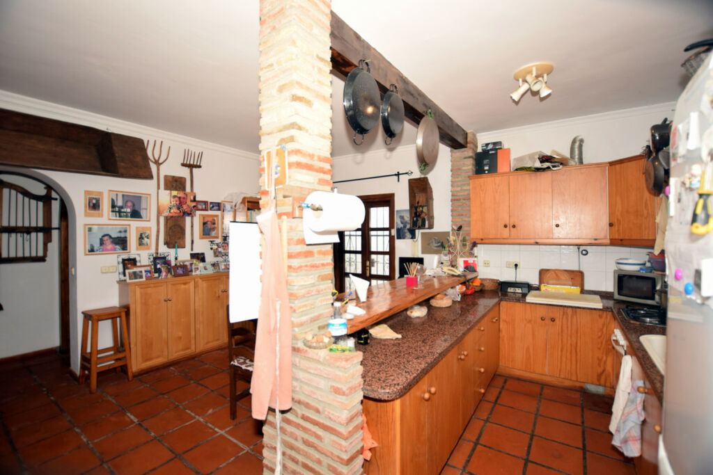 Townhouse San Pedro de Alcántara Málaga - image 5