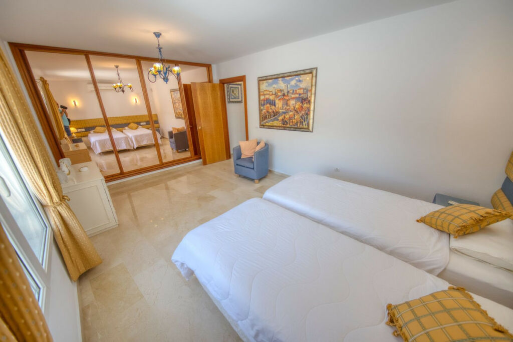 Detached Villa Benalmadena Málaga - image 58