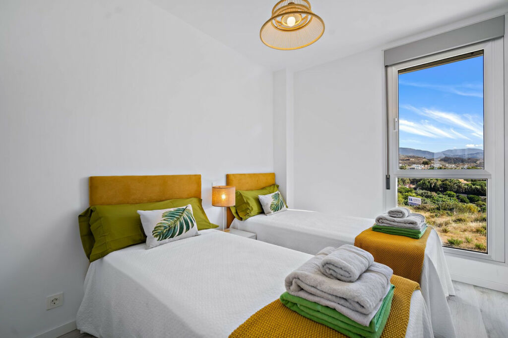 Middle Floor Apartment Cancelada Málaga - image 6
