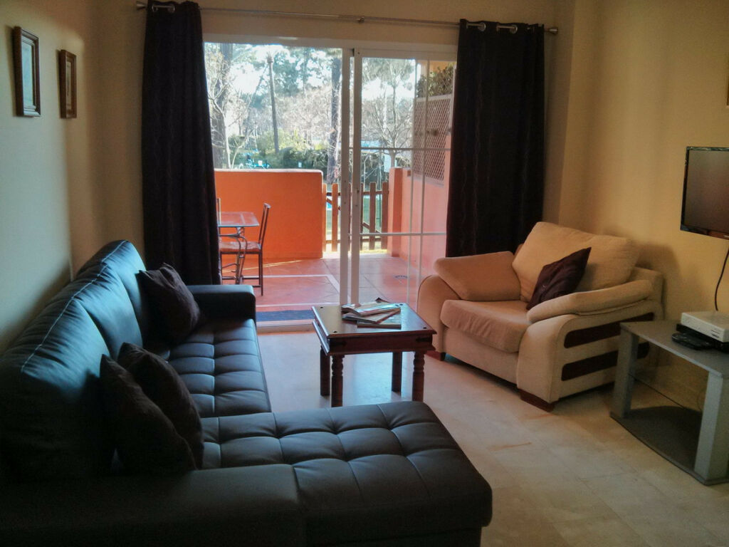 Ground Floor Apartment Elviria Málaga - image 6