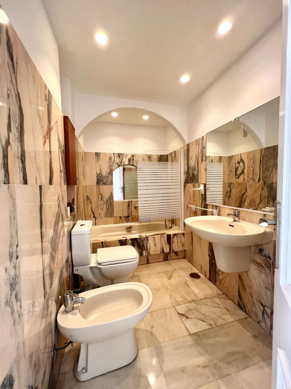 Middle Floor Apartment Fuengirola Málaga - image 6