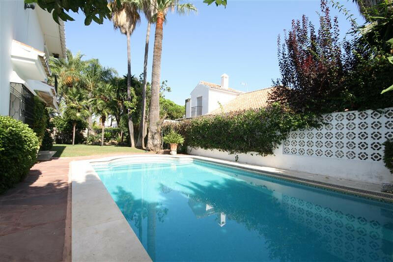 Detached Villa Los Monteros Málaga - image 6