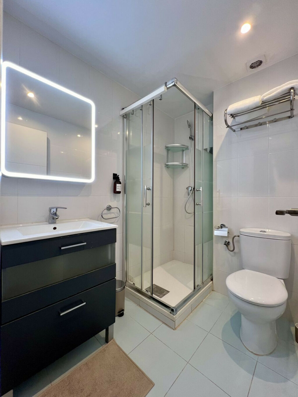 Top Floor Apartment Marbella Málaga - image 6
