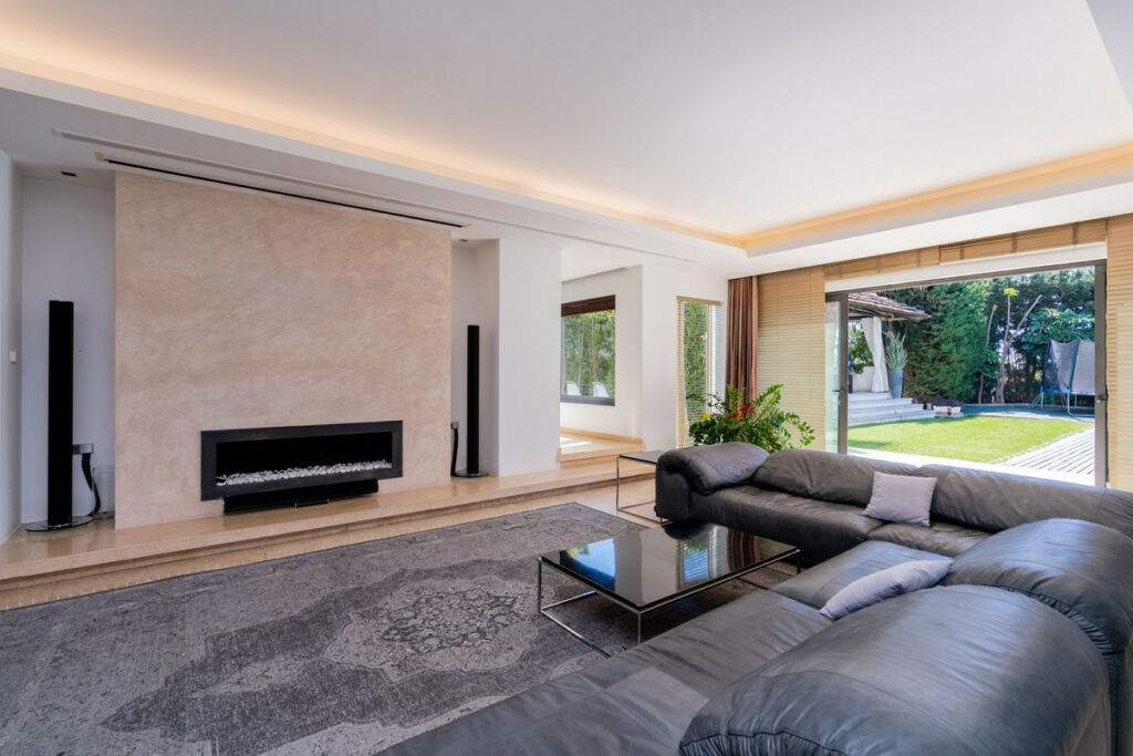 Detached Villa Costalita Málaga - image 6