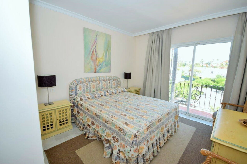 Penthouse Estepona Málaga - image 7