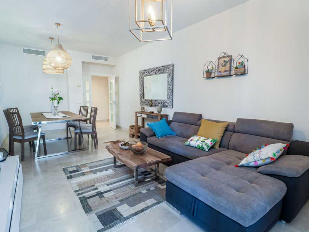 Ground Floor Apartment Los Flamingos Málaga - image 5