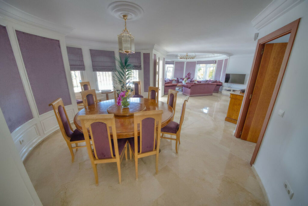 Detached Villa Benalmadena Málaga - image 7