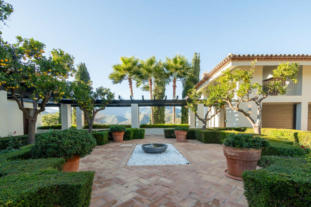 Detached Villa La Zagaleta Málaga - image 7