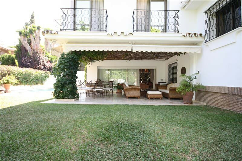 Detached Villa Los Monteros Málaga - image 7