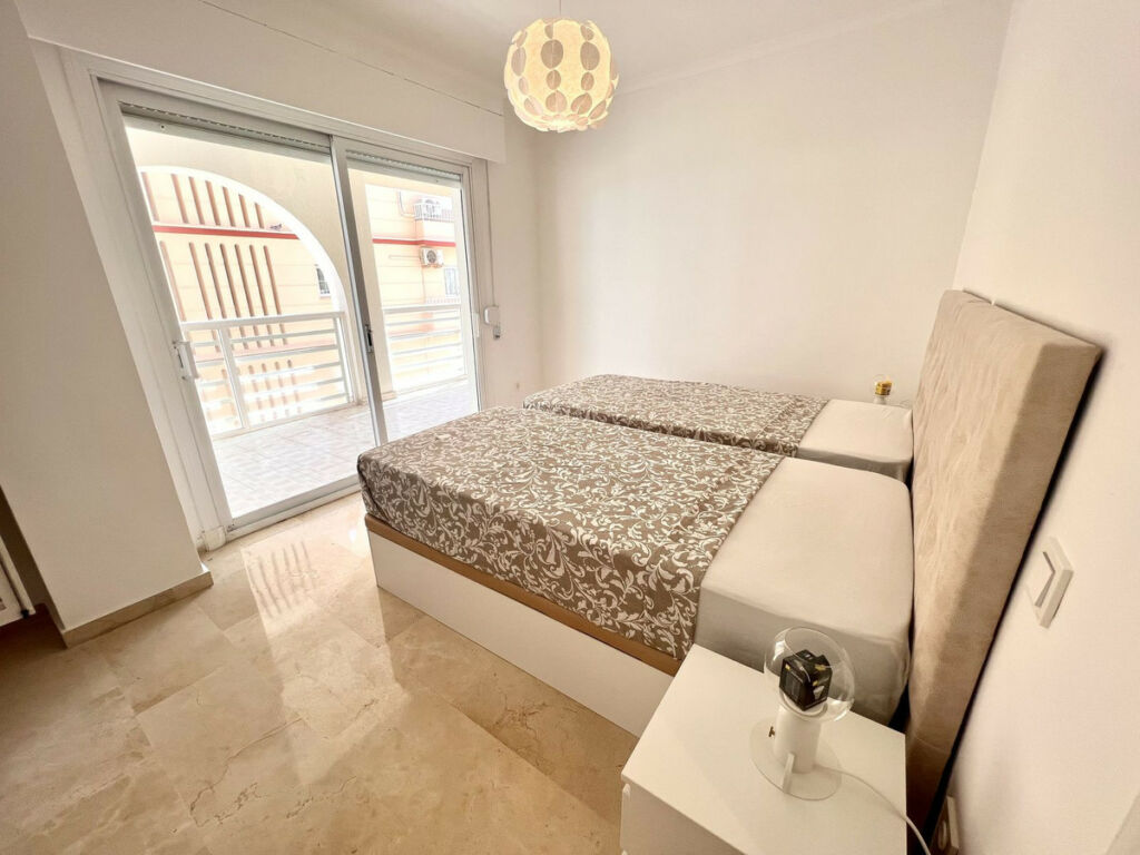 Middle Floor Apartment Fuengirola Málaga - image 7
