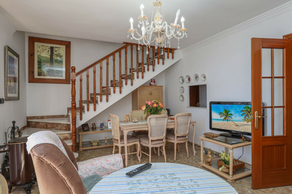 Townhouse Casarabonela Málaga - image 8